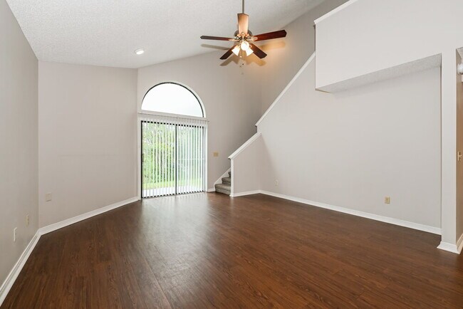 Foto del edificio - 2919 Lantana Lakes Dr W