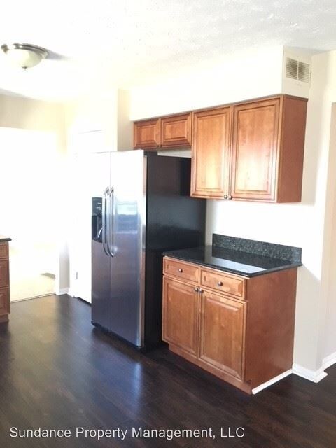 Building Photo - 4 br, 2.5 bath House - 3528 Danbury Rd.