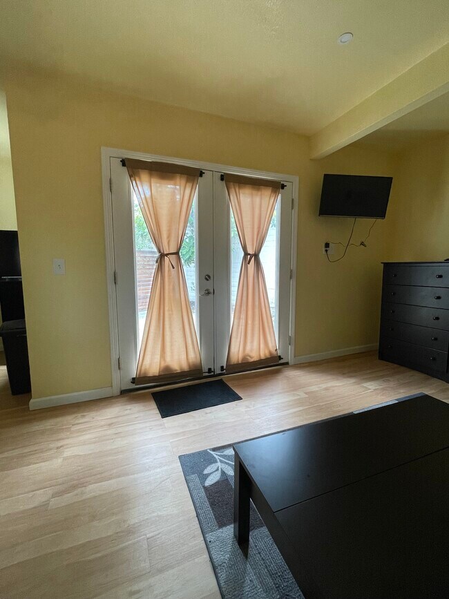 Foto del edificio - 1746 Sattler Dr