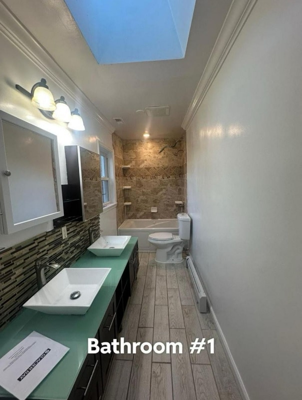 Building Photo - 301 Loureiro Ln