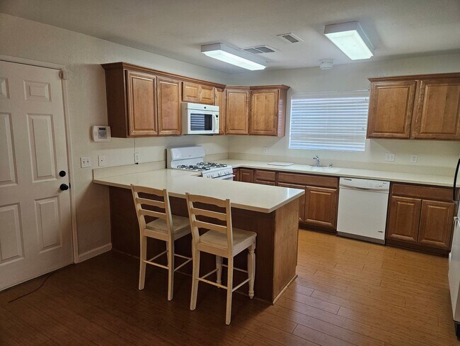 Foto del edificio - 3151 Sycamore Ave