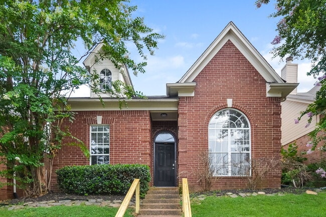 Building Photo - 8691 Overcup Oaks Dr