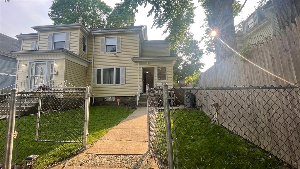 Foto principal - 13 Whitman St