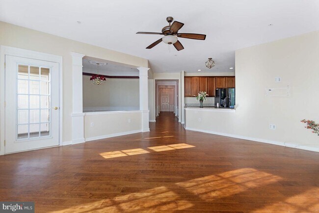 Building Photo - 6202 Lilac Ct