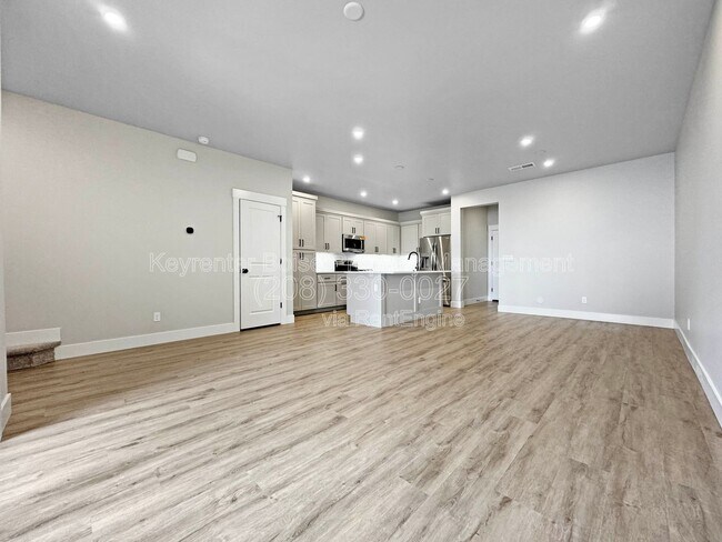 Foto del edificio - 160 S Koyukuk Ave