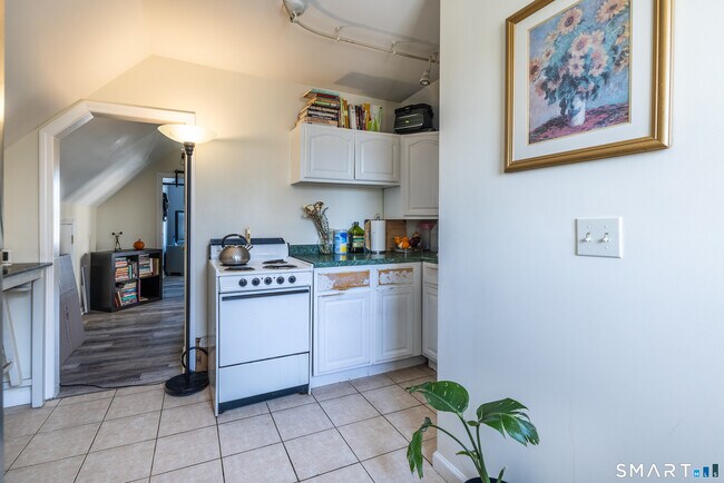 Foto del edificio - 795 Brewster St