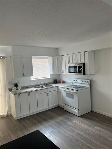 Building Photo - 3420 Hidalgo Dr