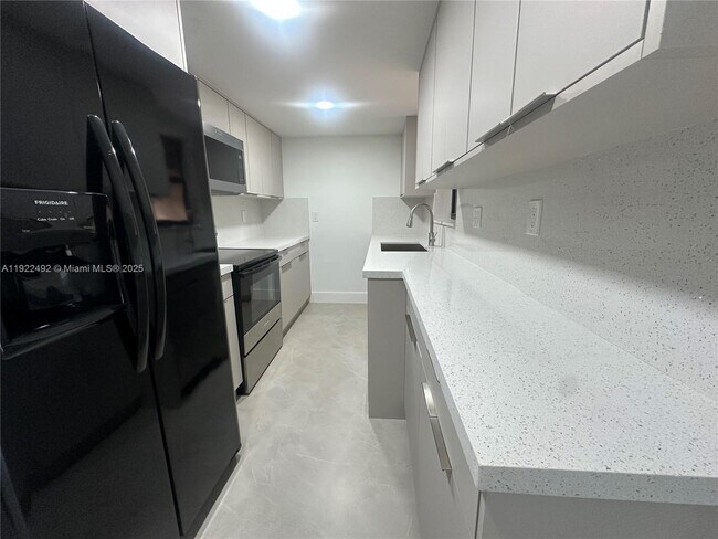 Foto del edificio - 6720 SW 50th Terrace