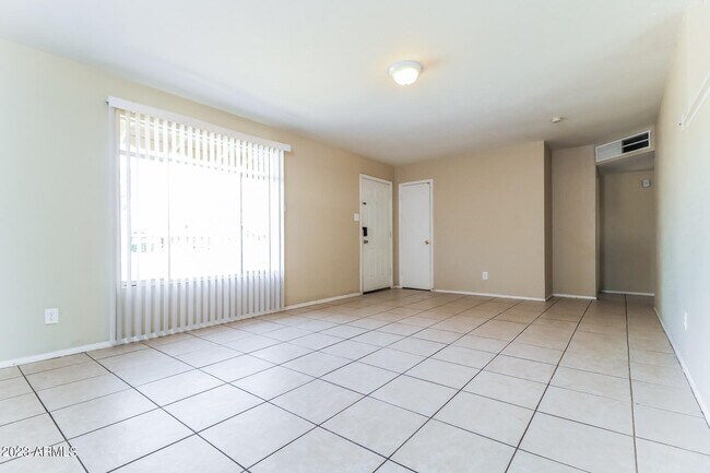 Foto del edificio - 4431 N 56th Ave