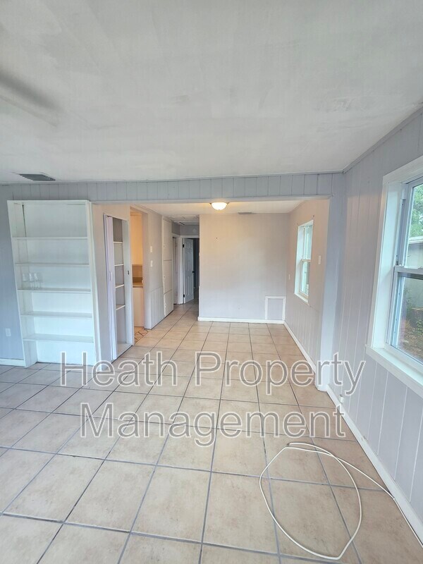 Foto del edificio - 6570 70th Ave N