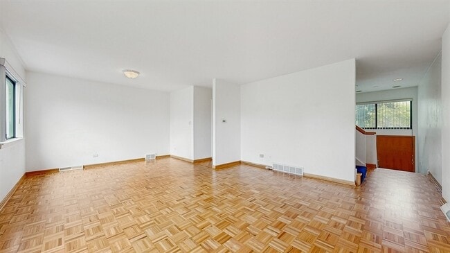 Building Photo - 211 Skokie Blvd