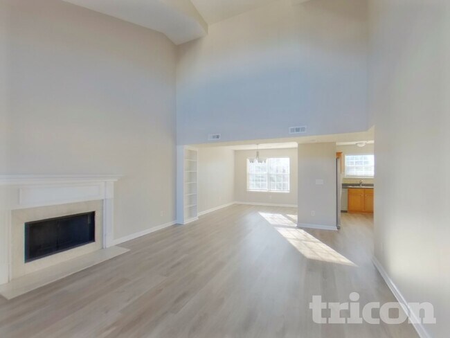 Foto del edificio - 3011 Deer Trail Dr