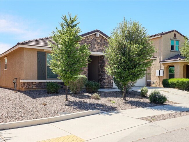 Foto del edificio - 4 Bedroom 2 Bathroom