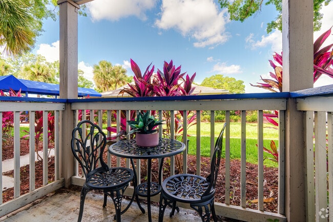 1BR, 1BA - 600SF - Patio - Magnolia Apartments