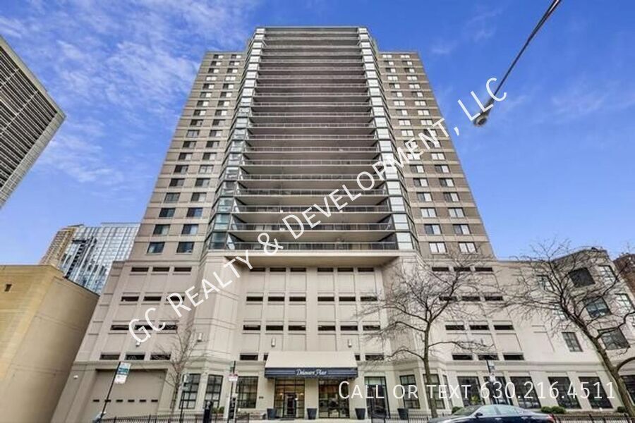 Foto principal - 33 W Delaware Pl