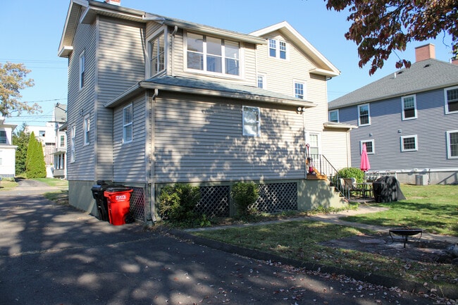 Building Photo - 34 Fair St