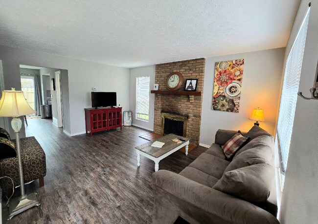 Foto del edificio - 7744 Amberfalls Ct