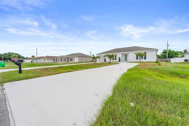 Foto del edificio - 4061 SW Port St Lucie Blvd