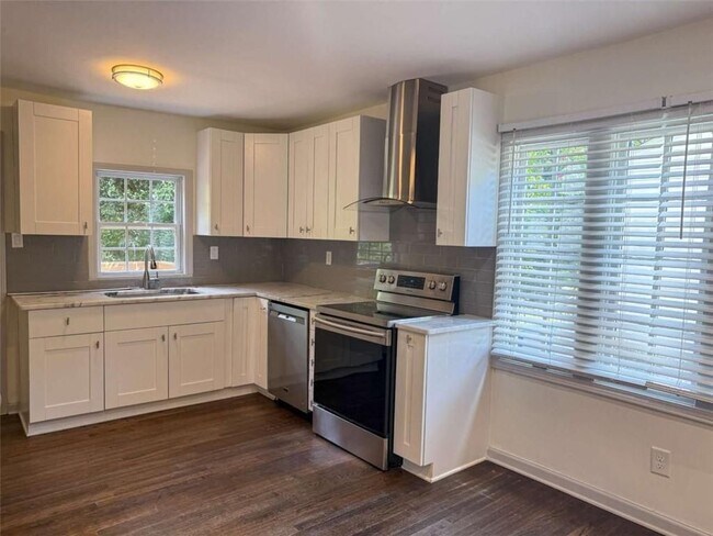 Building Photo - 2093 Verbena St NW