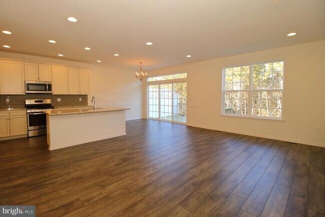 Building Photo - 20 Braeburn Dr
