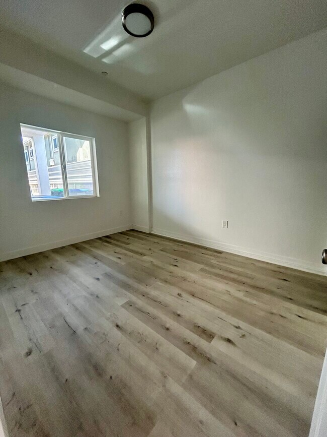 Dormitorio - 11033 S Burin Ave