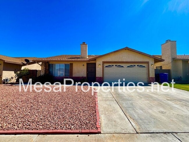 Foto del edificio - 15819 Cedarwood Pl