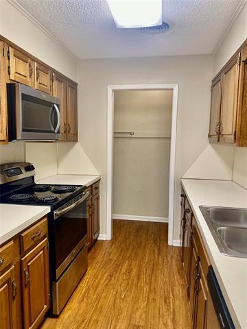 Foto del edificio - 3832 Crossroads Dr