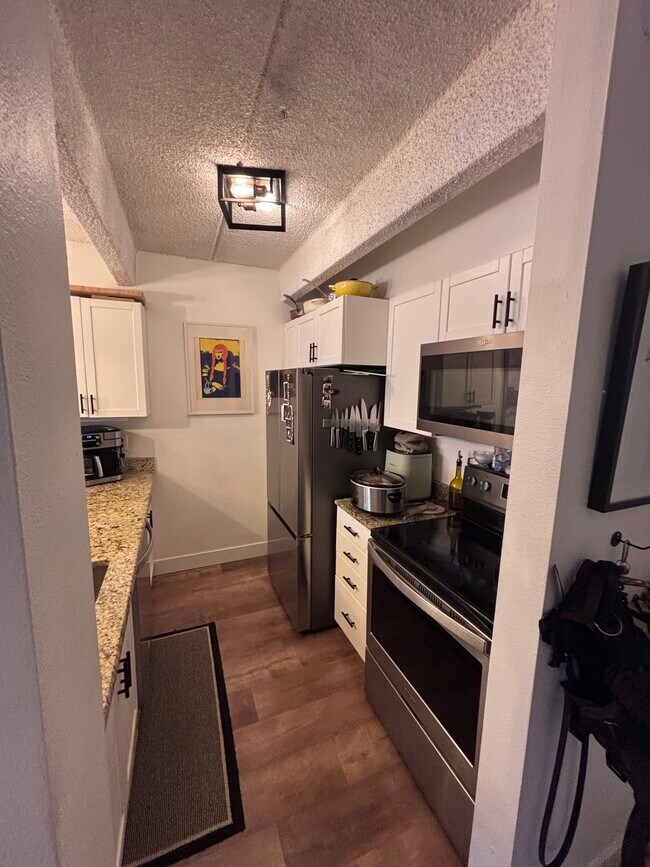 Cocina - 1433 N Williams St
