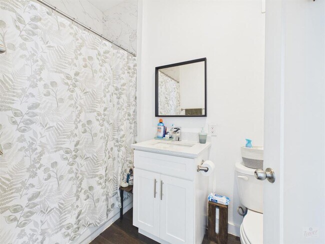 Foto del edificio - 1010 W 26th St