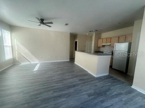 Foto del edificio - 5807 Legacy Crescent Pl