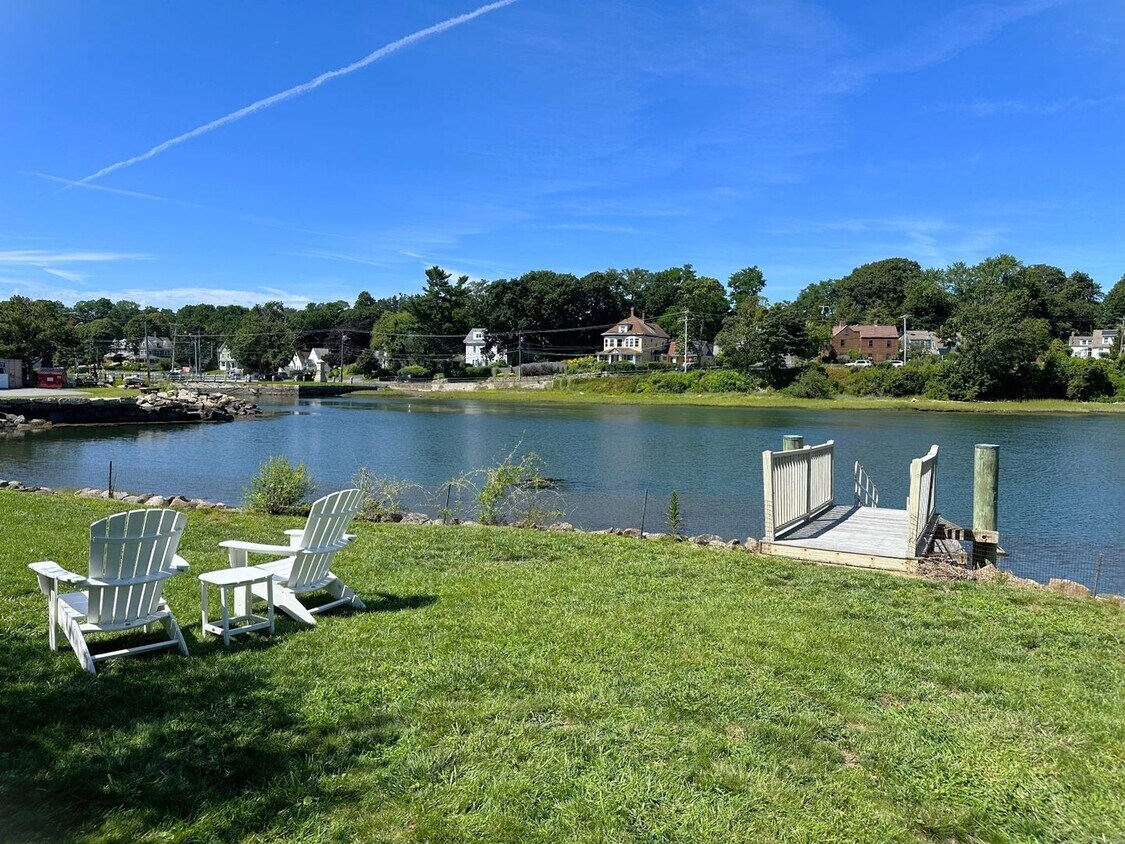 Primary Photo - Waterfront Winter Rental: River Watch
