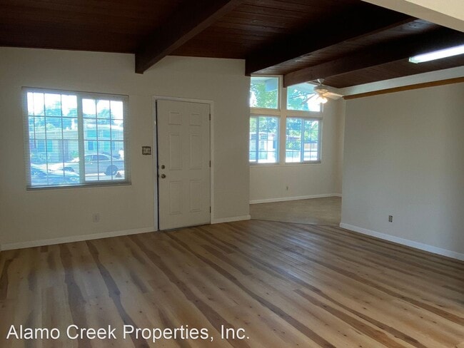Building Photo - 3 br, 1 bath House - 388 Fir Street