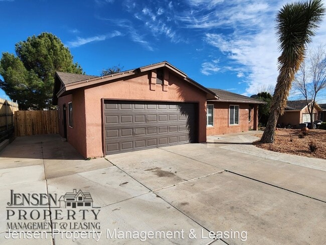 Building Photo - 3 br, 2 bath House - 498 North 2000 East