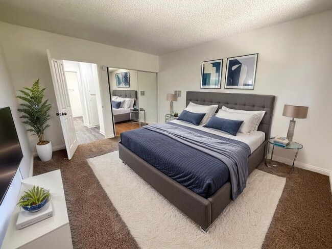 Photo - 1535 E Canfield Ln (Anaheim, CA) Apartment