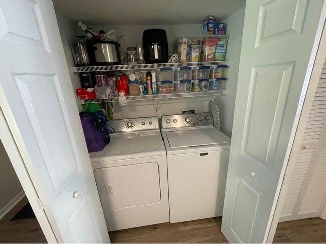 Building Photo - 119B Heatherbrook Ct