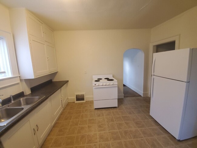 Foto del edificio - 1168 Shawano Ave