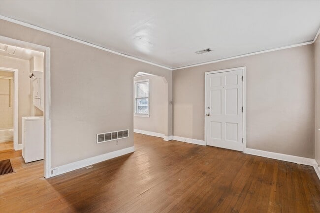 Building Photo - 3684 Marion Ave
