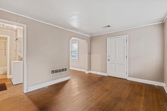 Foto del edificio - 3684 Marion Ave