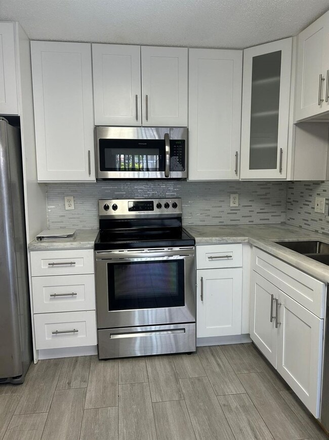 Photo - 10978 Mainsail Dr House