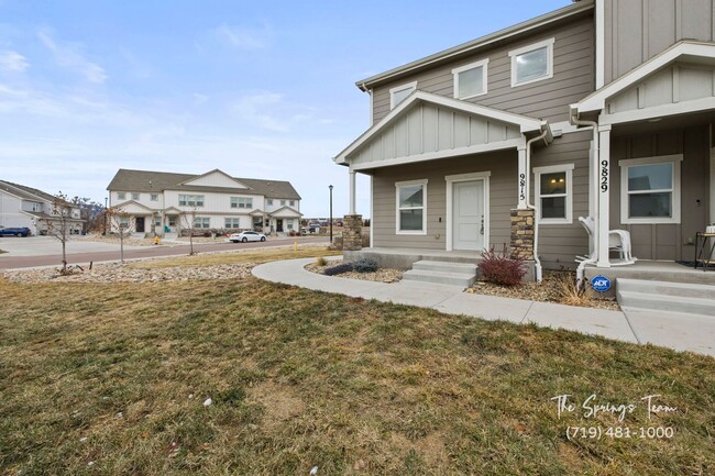 Building Photo - LIKE NEW 3-Bedroom Townhome in Lorson Ranc...