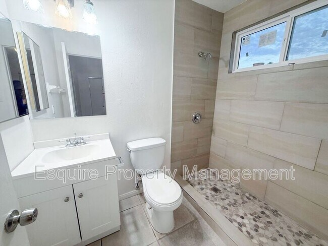 Foto del edificio - 311 A St