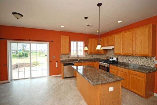 Building Photo - 12 Goldstar Dr
