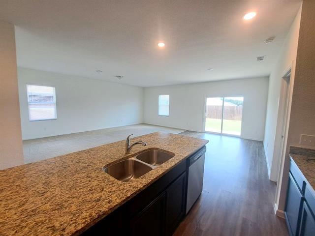 Foto del edificio - 808 Peach Tree Ln