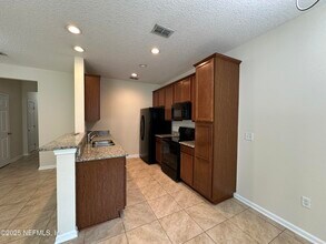 Building Photo - 111 Moultrie Village Ln