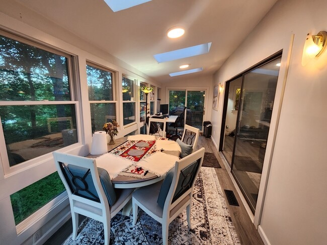 Building Photo - 2203 Swiss Pine Lake Dr