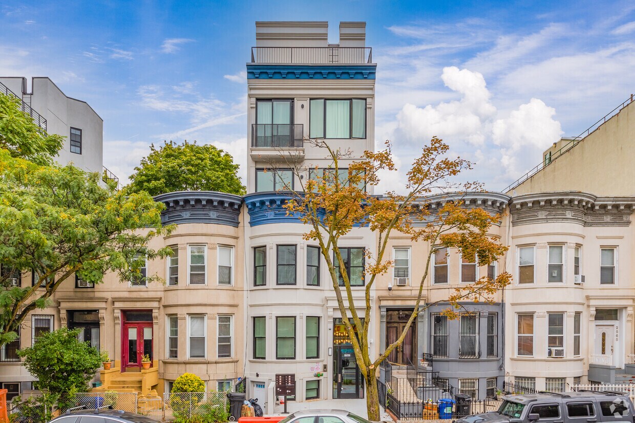 Building Photo - 2561 Bedford Ave
