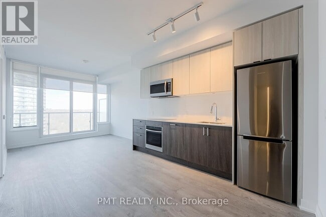 Building Photo - 1928 Lake Shore Blvd W