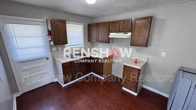 Building Photo - 386 Navy Dr