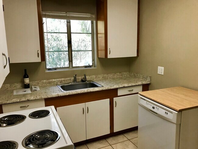 Foto del edificio - 554 NE 7th Ave