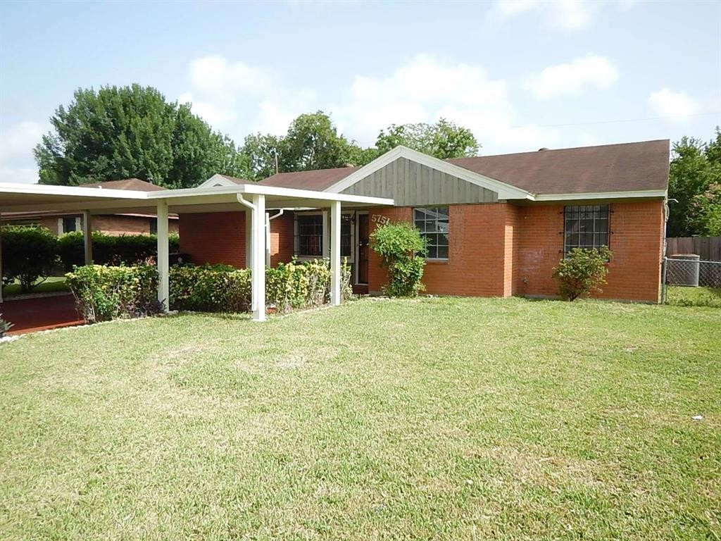 Primary Photo - 5751 Peacock St